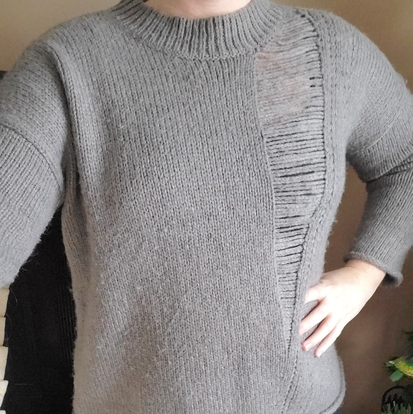 Grey sweater - Picture 2 of 3